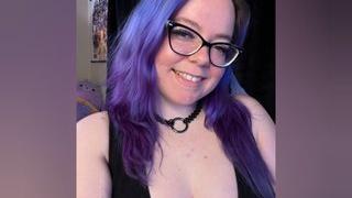 KiraSpitQueen's Feet Show