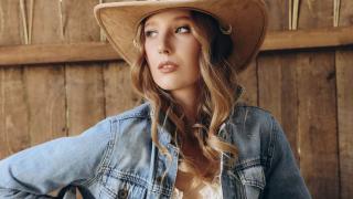 LolaWilsons's Feet Show