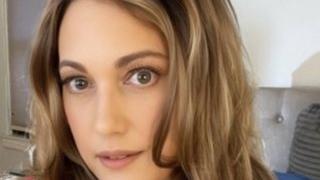 Rose_Angeli's Feet Show