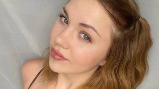 MissNicolii's Feet Show