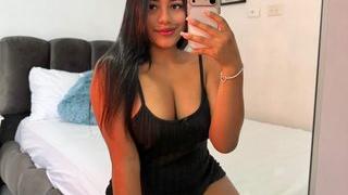 Kimrosee69's Feet Show