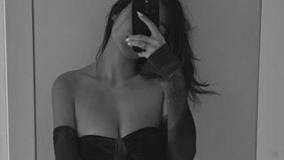 VeliaSai's Feet Show